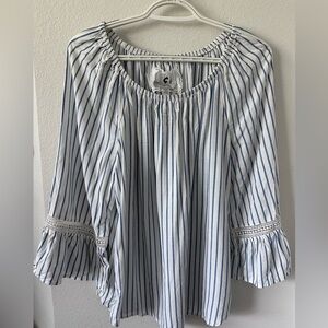 Cupio White and Blue Ruched 3/4 Sleeve Blouse